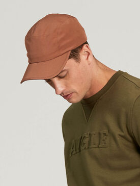 Casquette anti UV et compactable