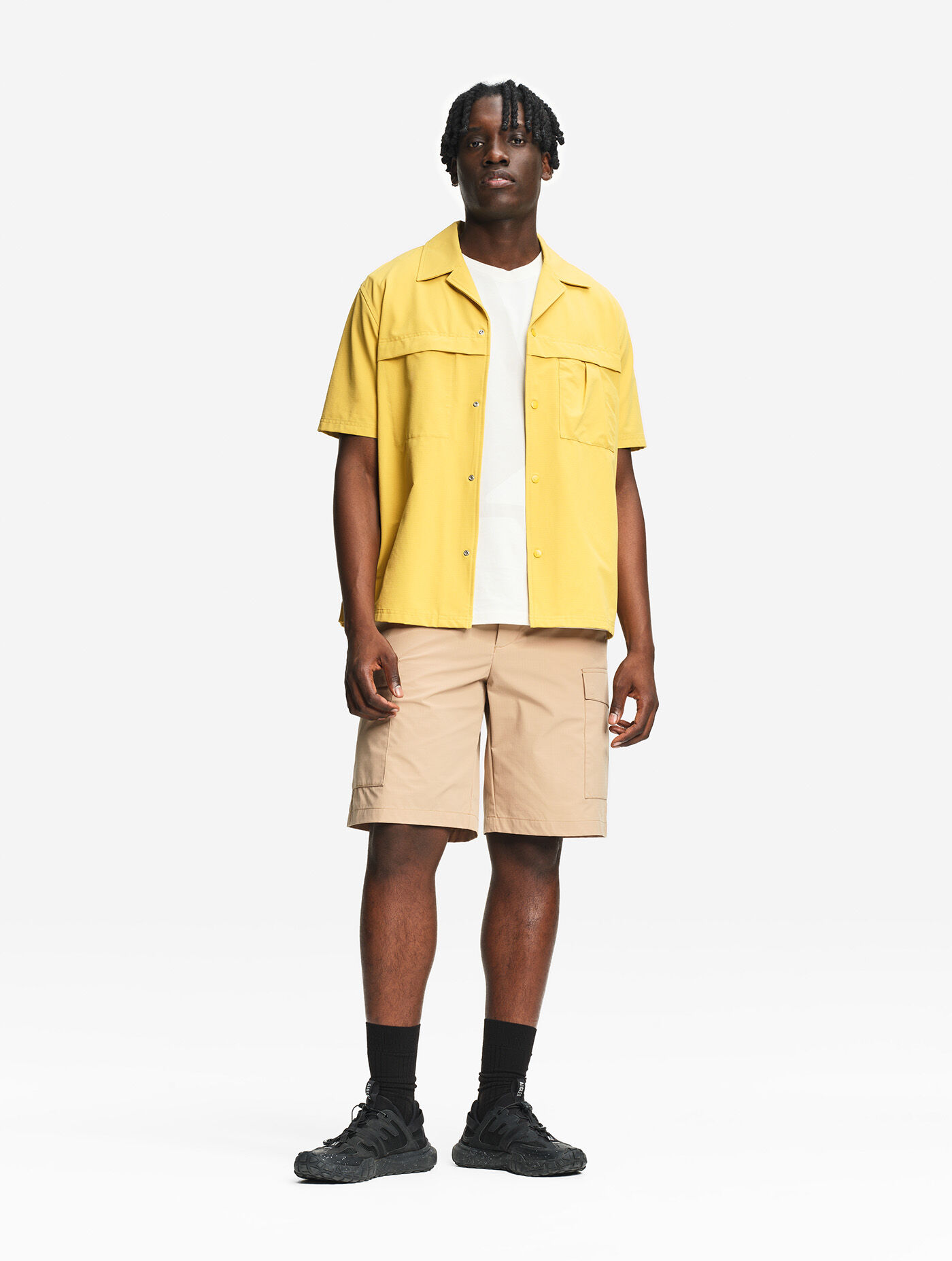 UVC short-sleeve shirt with pockets