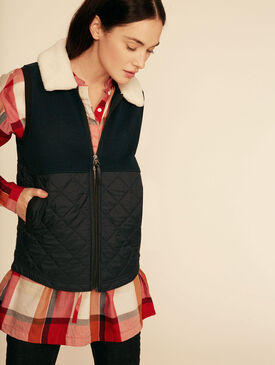 Mixed fabric fleece vest