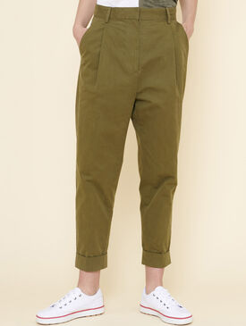 Pleated chinos