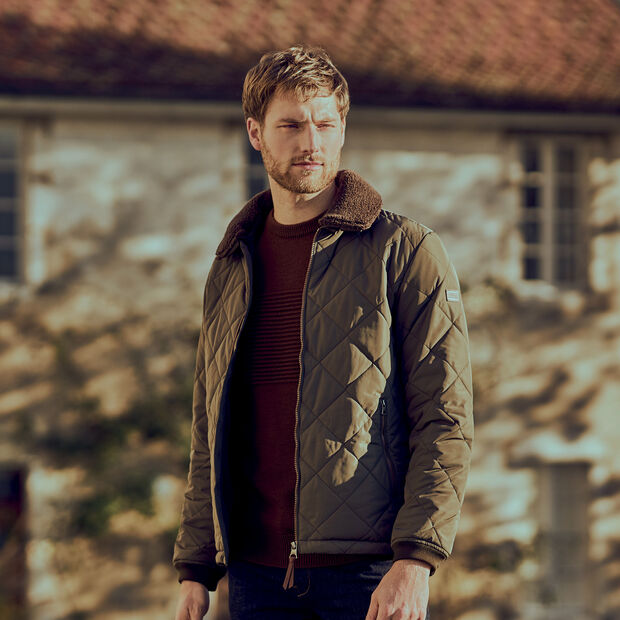 Blouson matelasse d'inspiration equestre