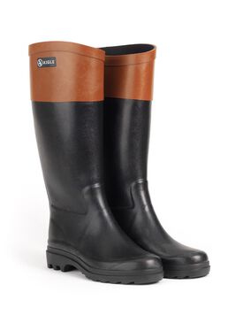 Women's grip-sole boots