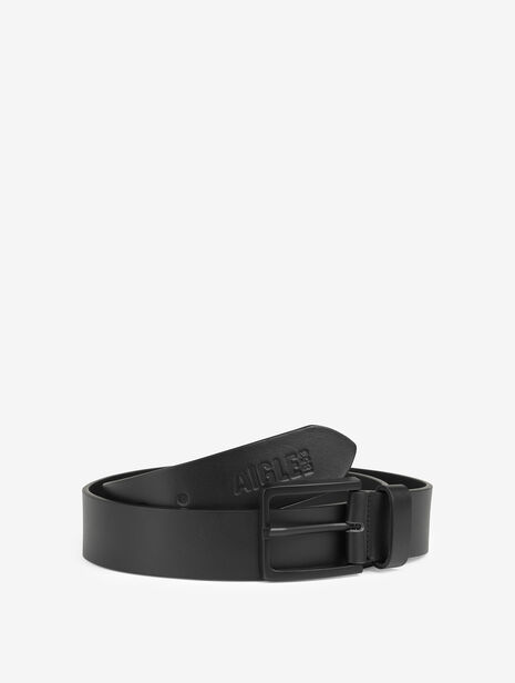 Leather belt.