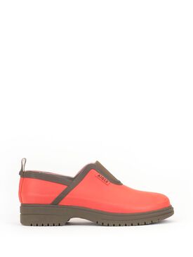 Women's adjustable closed clog
