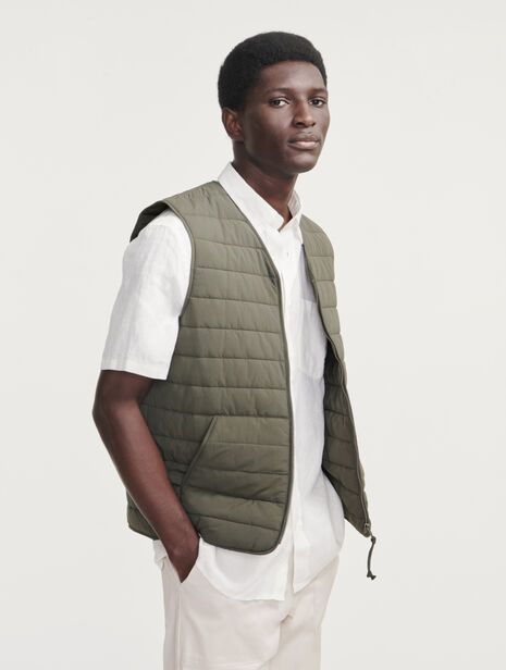 AIS23MOUI001