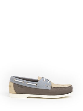 Women's flexible boat shoes