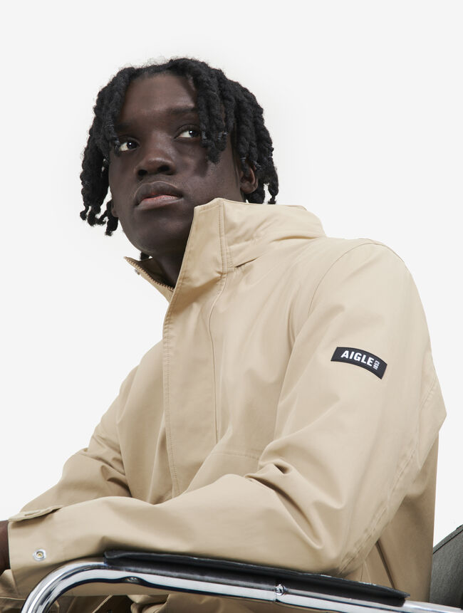 AIS24MOUT004