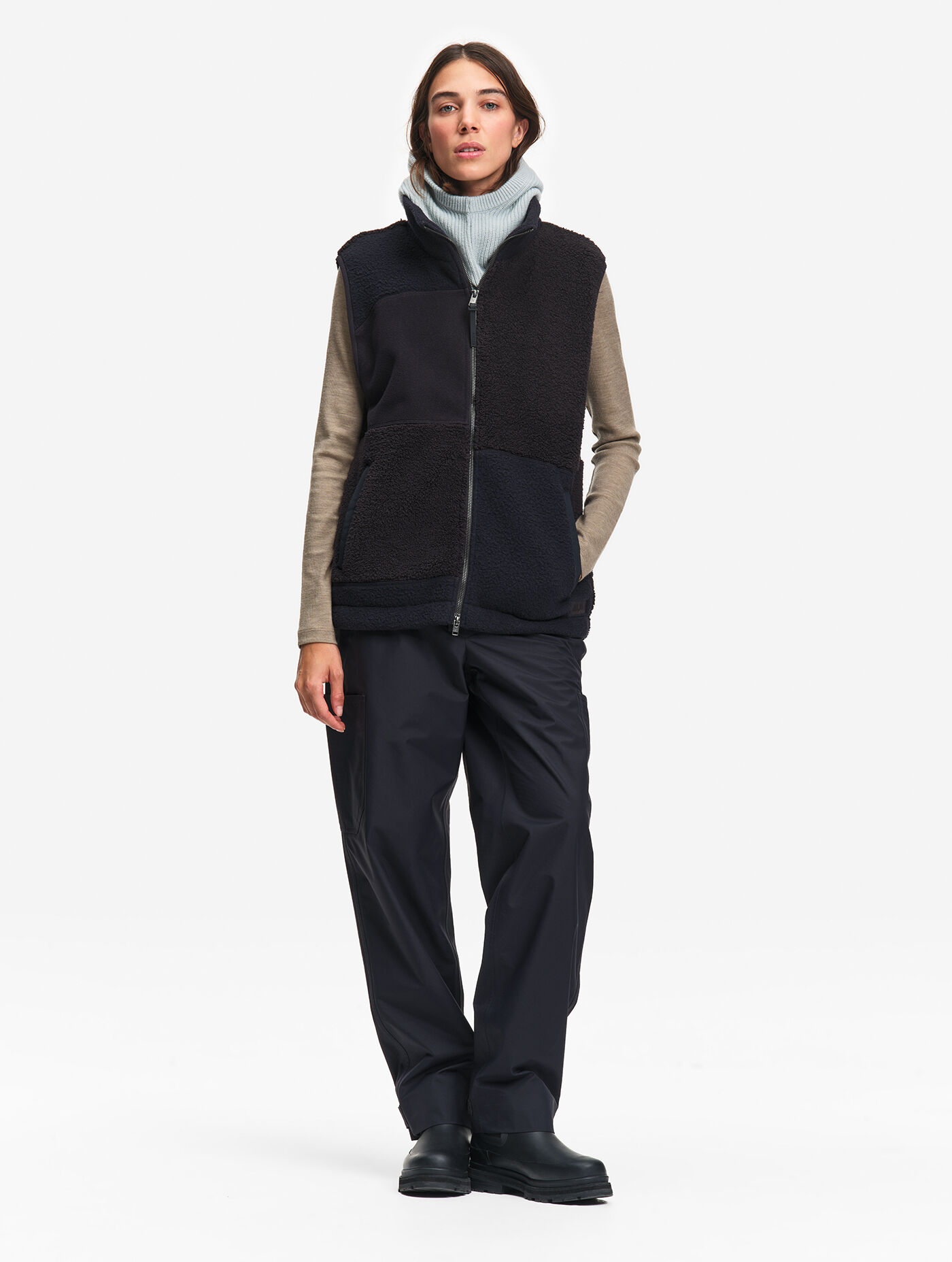 Veste zipp&eacute;e sans manches en sherpa patchwork