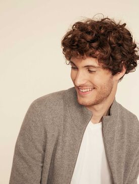 Gilet zipp&eacute; basique