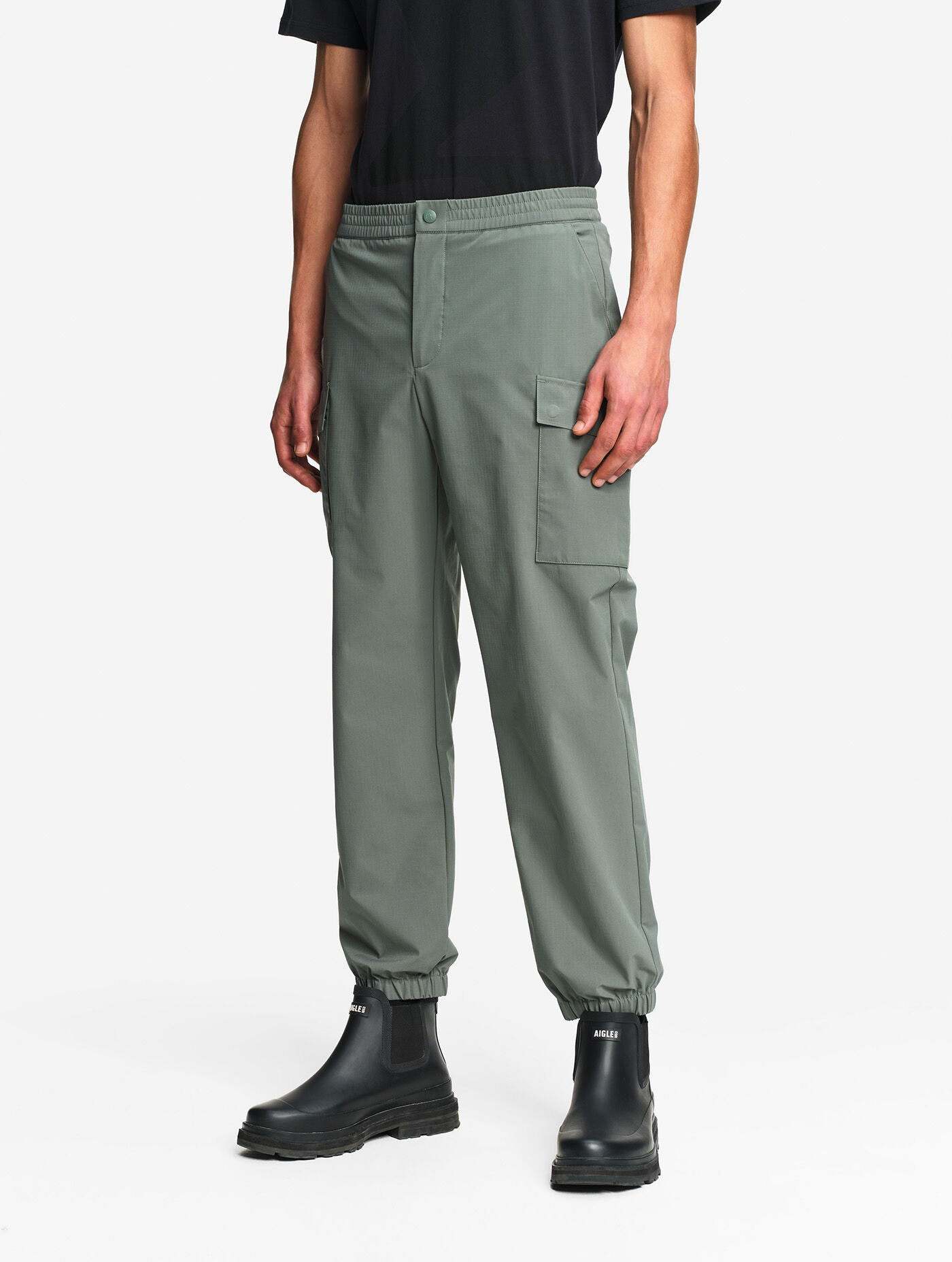 Water Repellent stretch cargo pants