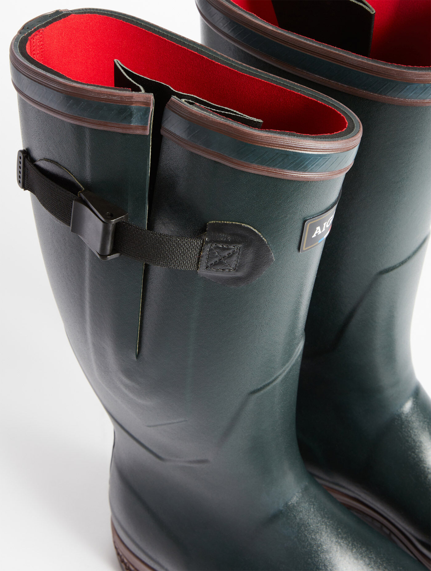 The first anti fatigue boot that protects against the cold men AIGLE
