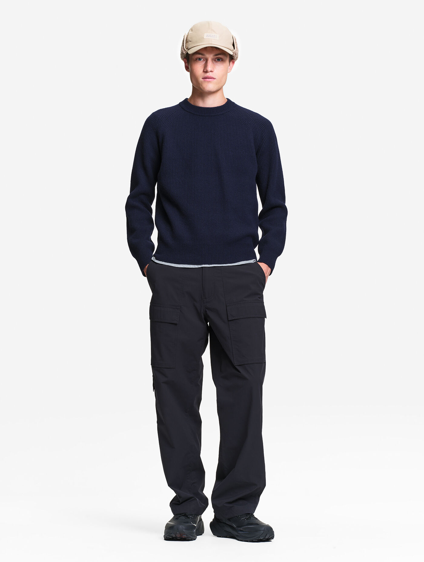 Woolblend rib crew neck sweater with raglan details