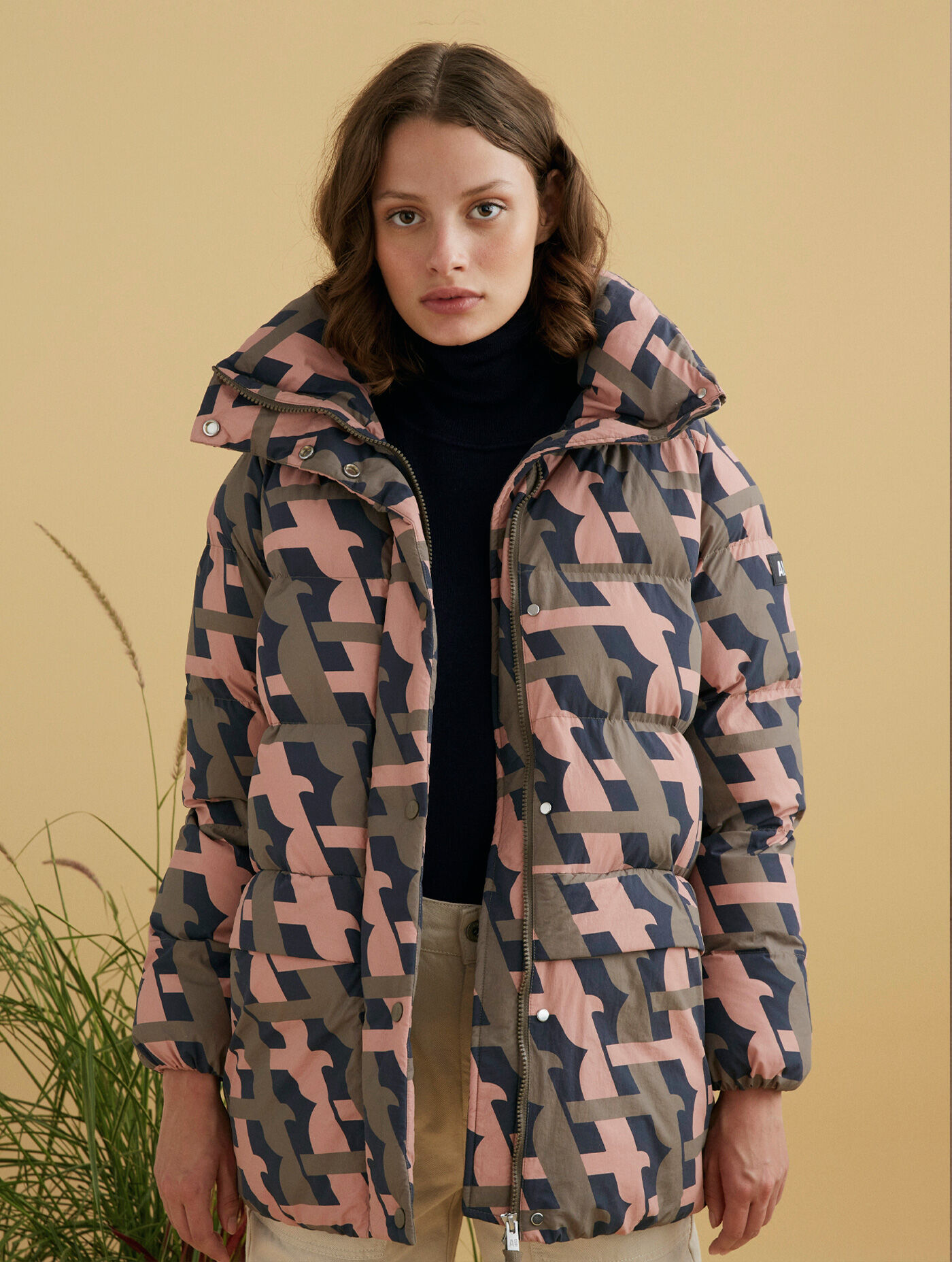 Maolijer Women's Reversible Puffer Jacket Lightweight Packable Full-Zip Water-Resistant Winter Coat 