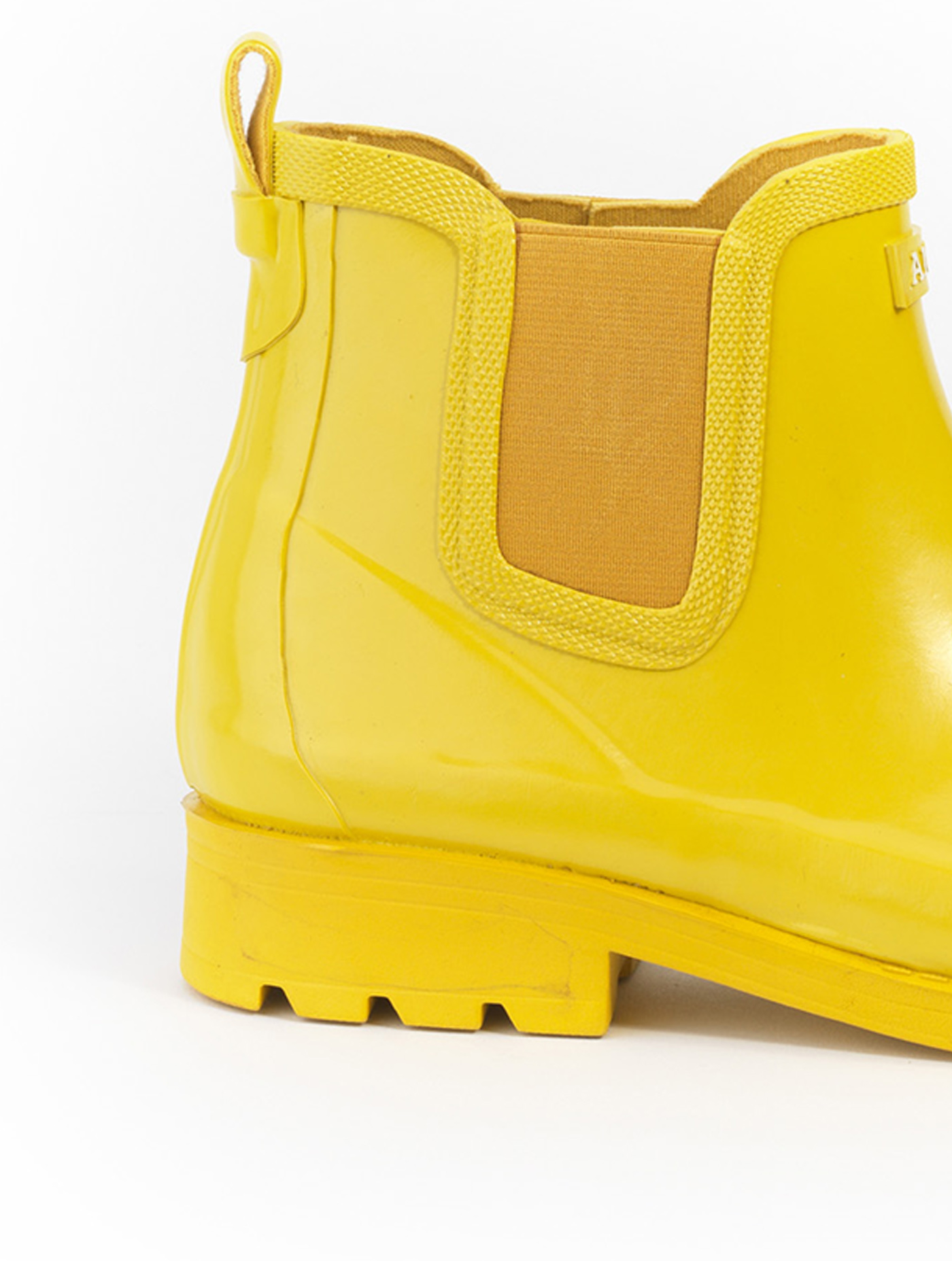 rubber chelsea rain boots