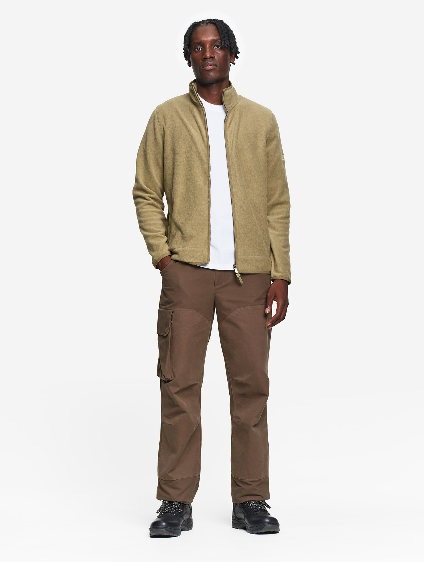 AIW25MFLE001