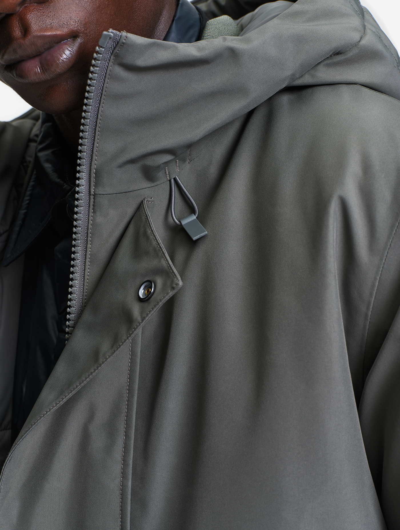 AIW25MOUI001