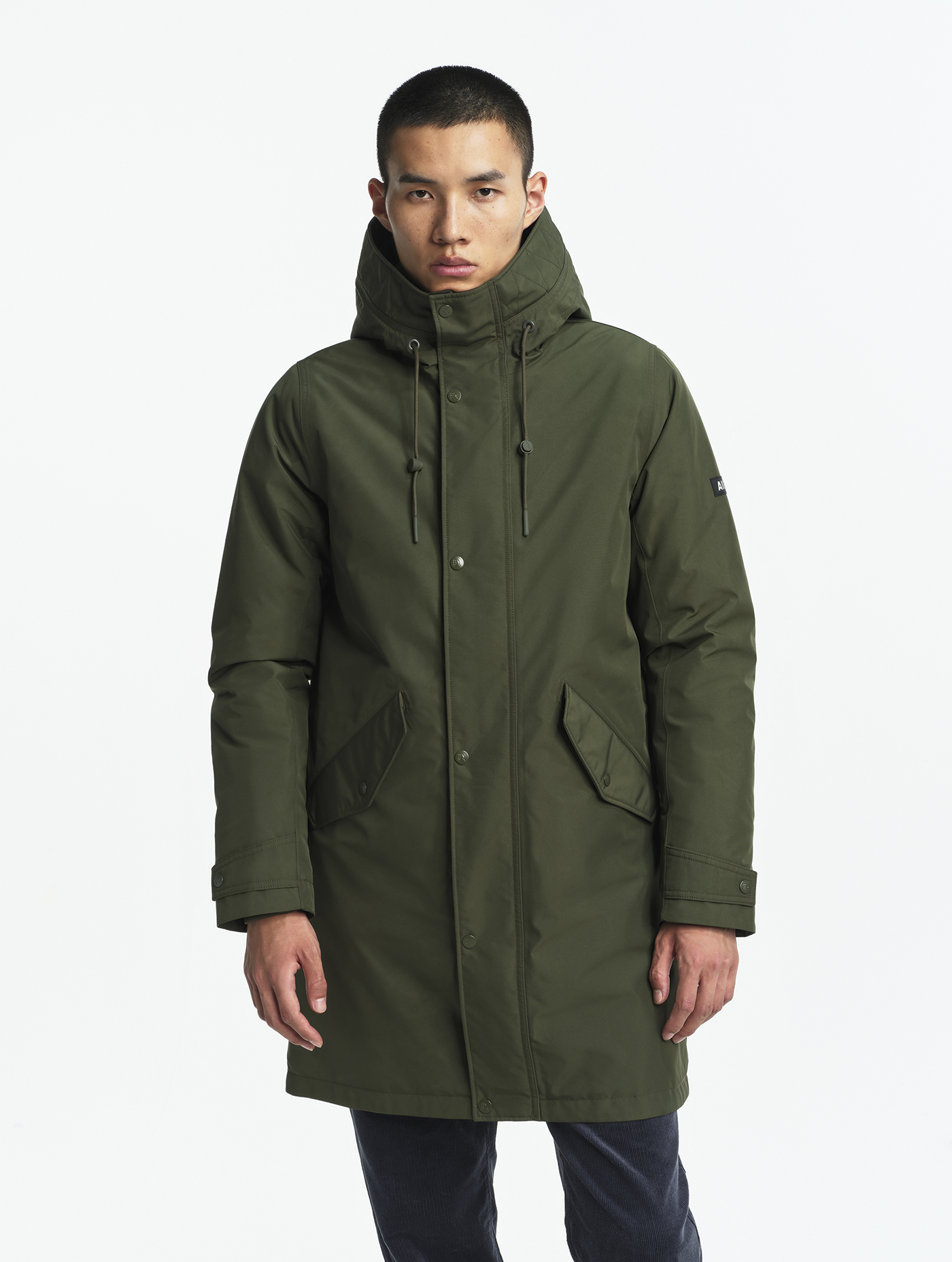 AIW25MOUI002
