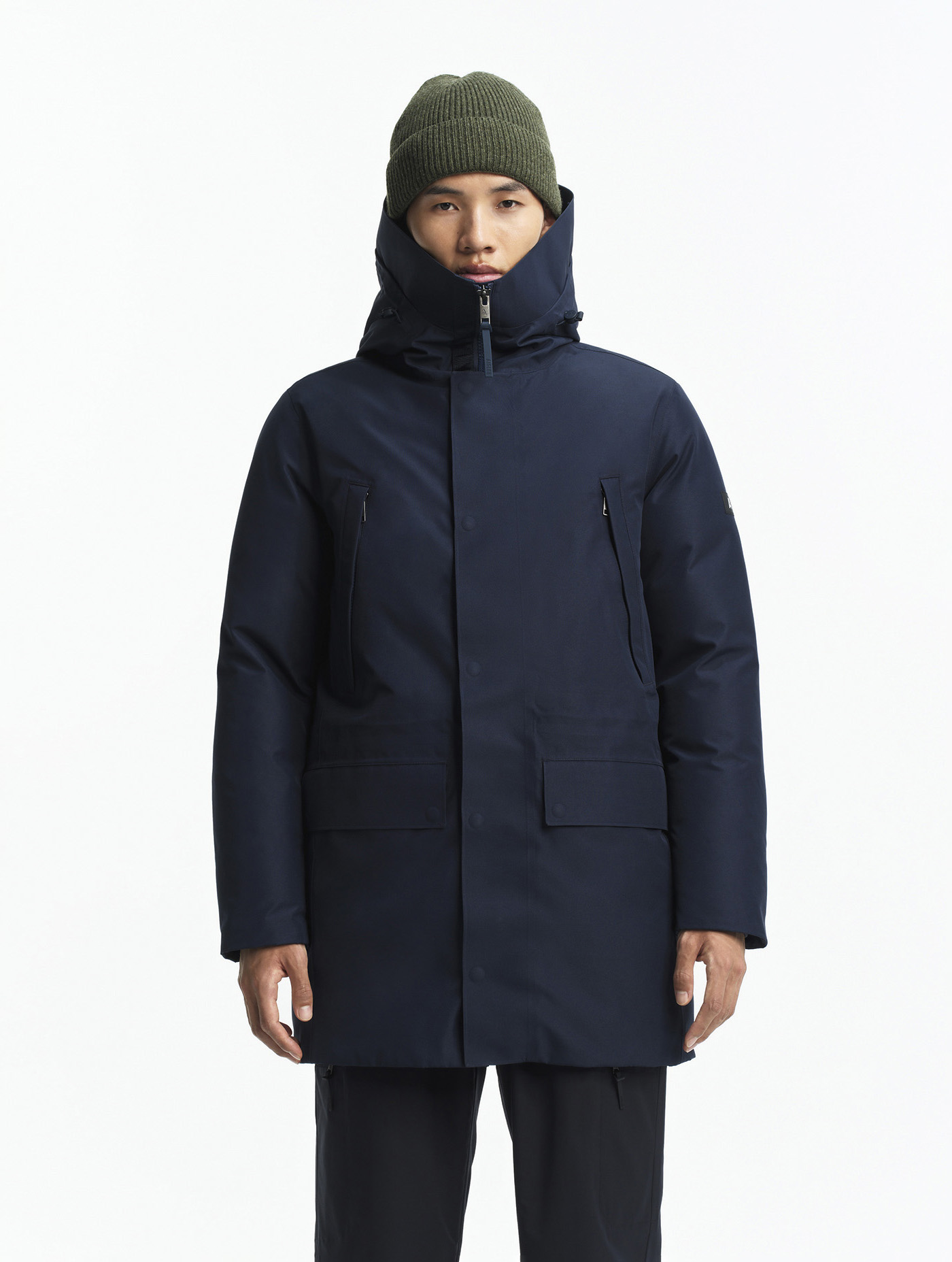 AIW25MOUI003