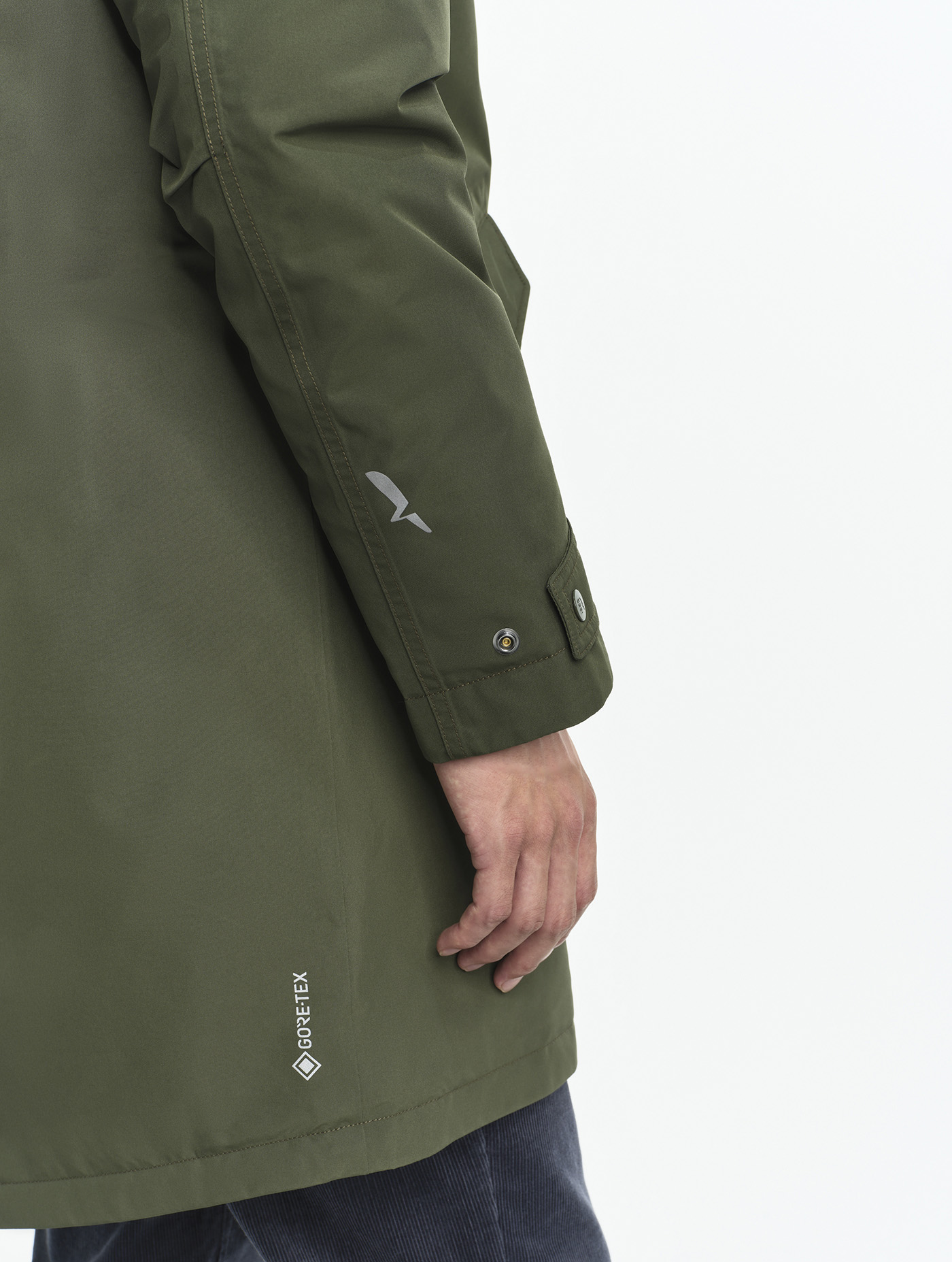 AIW25MOUI002